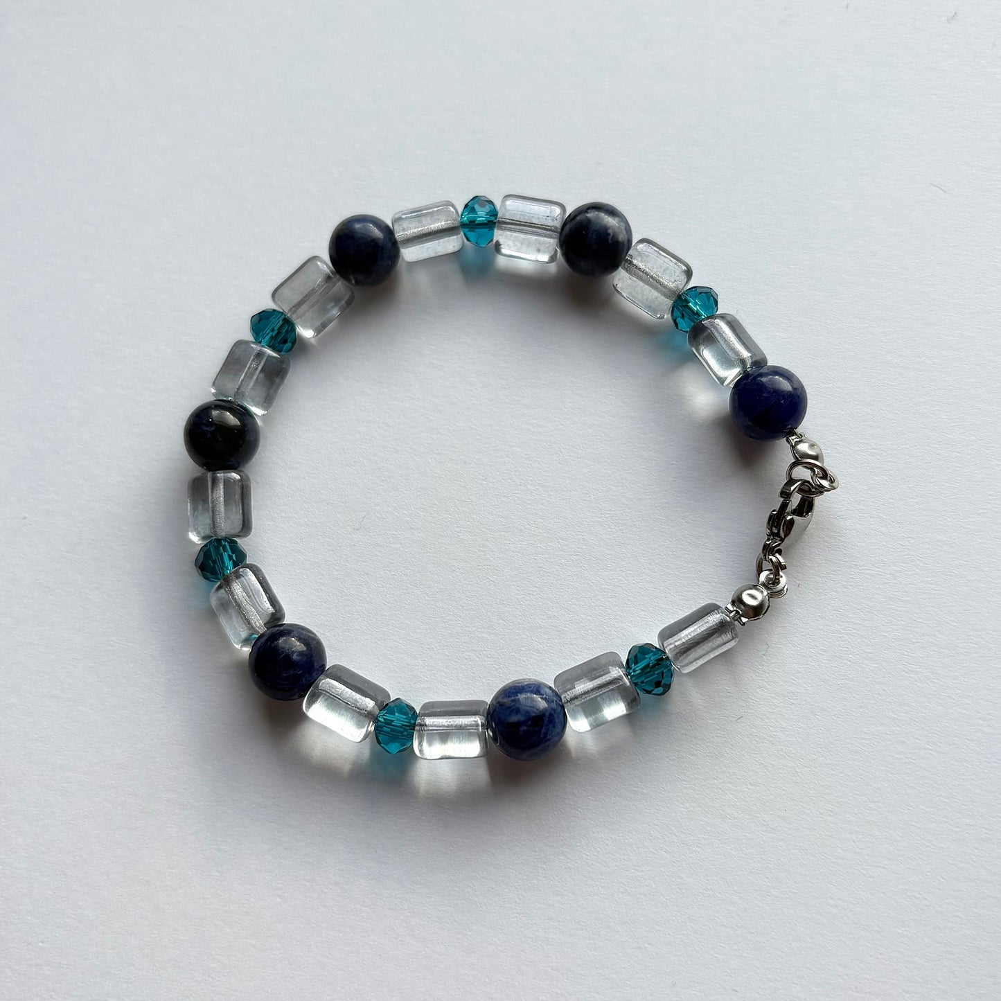 Blue eclipse bracelet - Blue sodalite and glass beaded crystal
