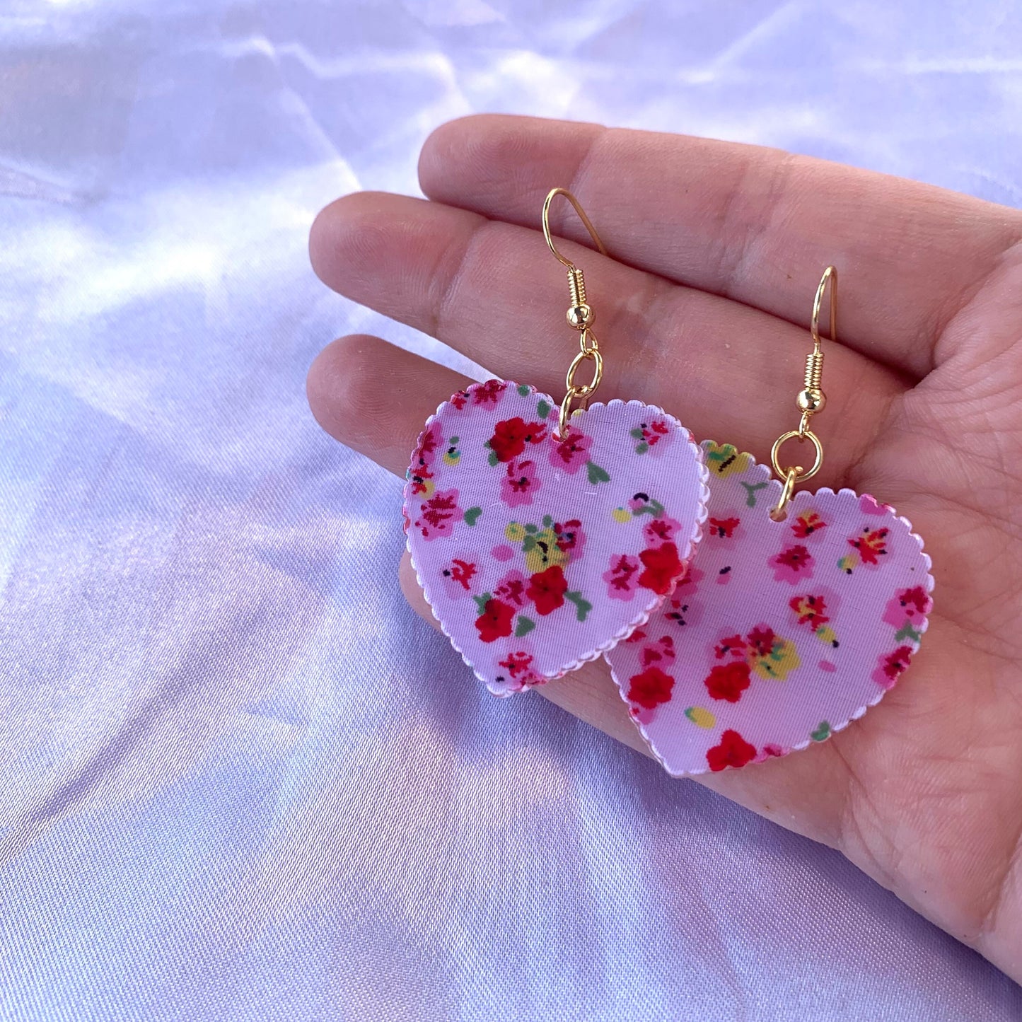 Cool large statement pink heart with red rose flower gold plated earrings