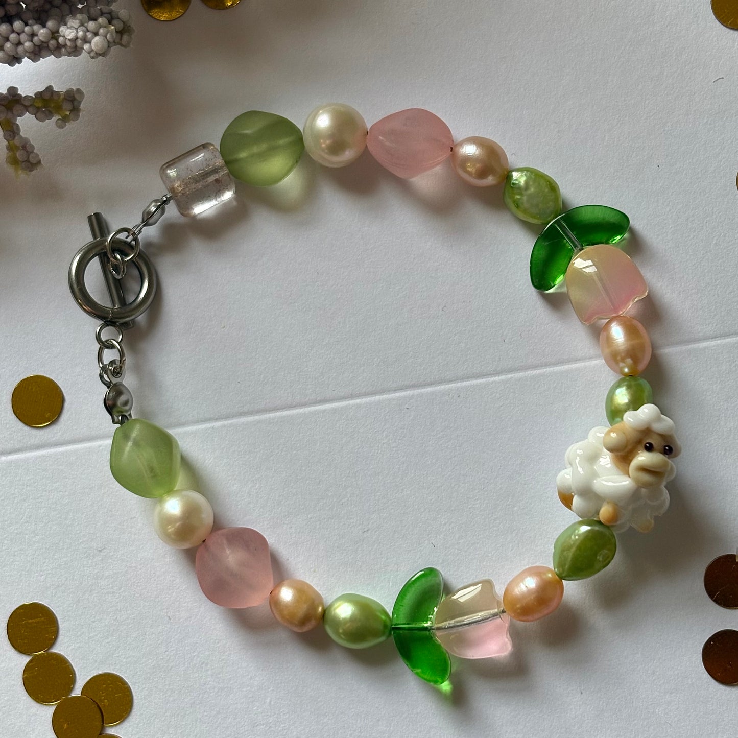 Handmade sheep spring green and pink pearl beaded hypoallergenic bracelet