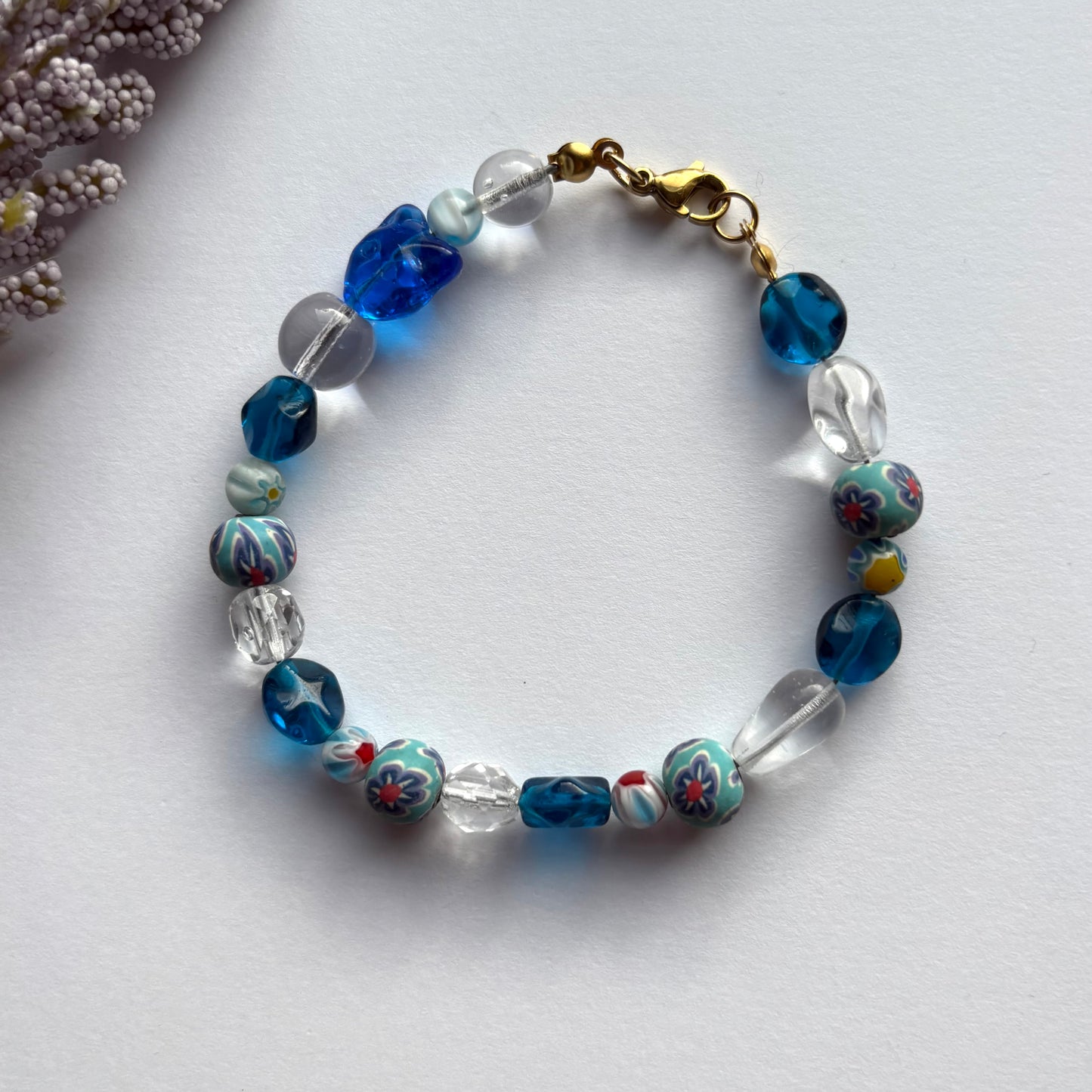 Sky cat bracelet - Cool beaded blue glass cat floral bracelet