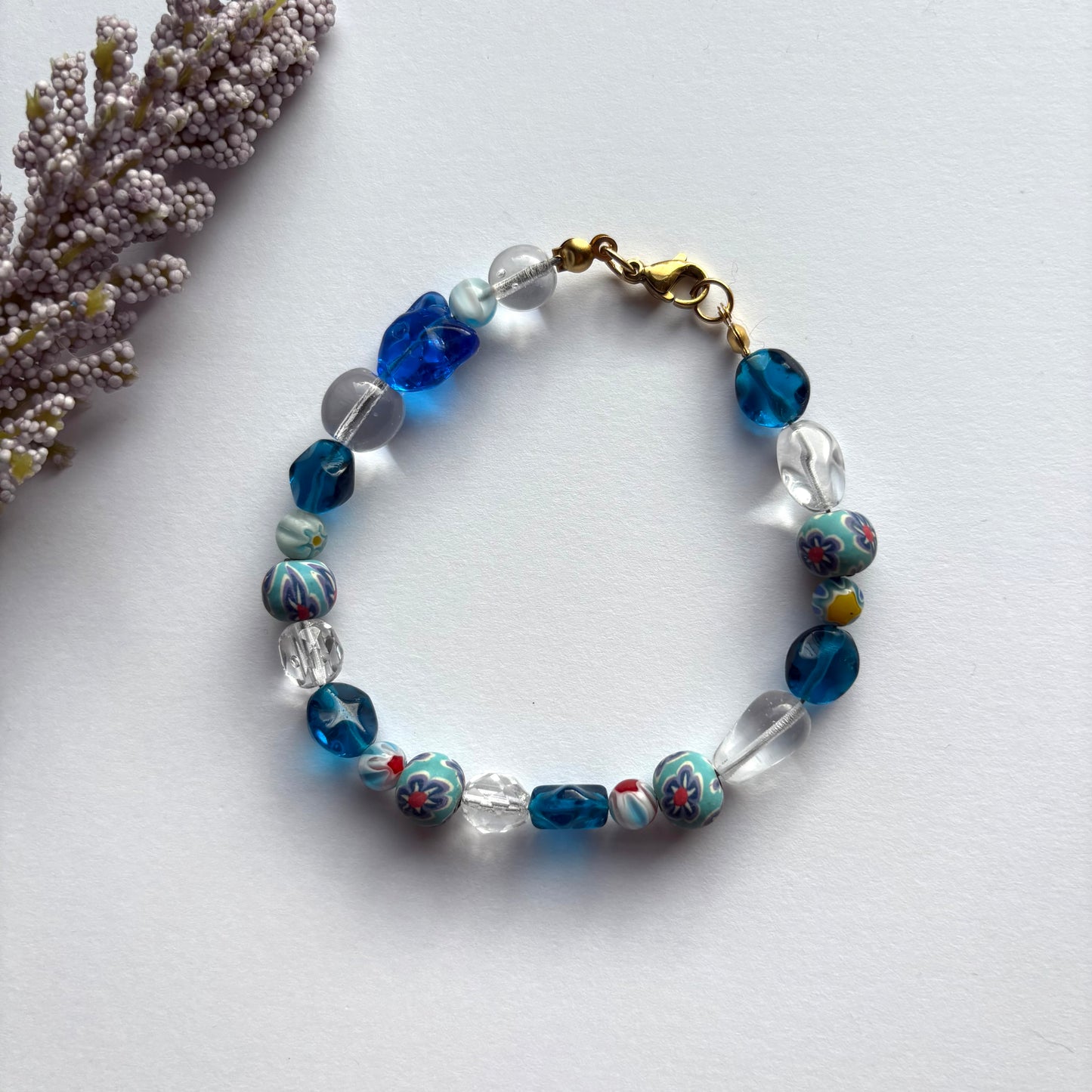 Sky cat bracelet - Cool beaded blue glass cat floral bracelet