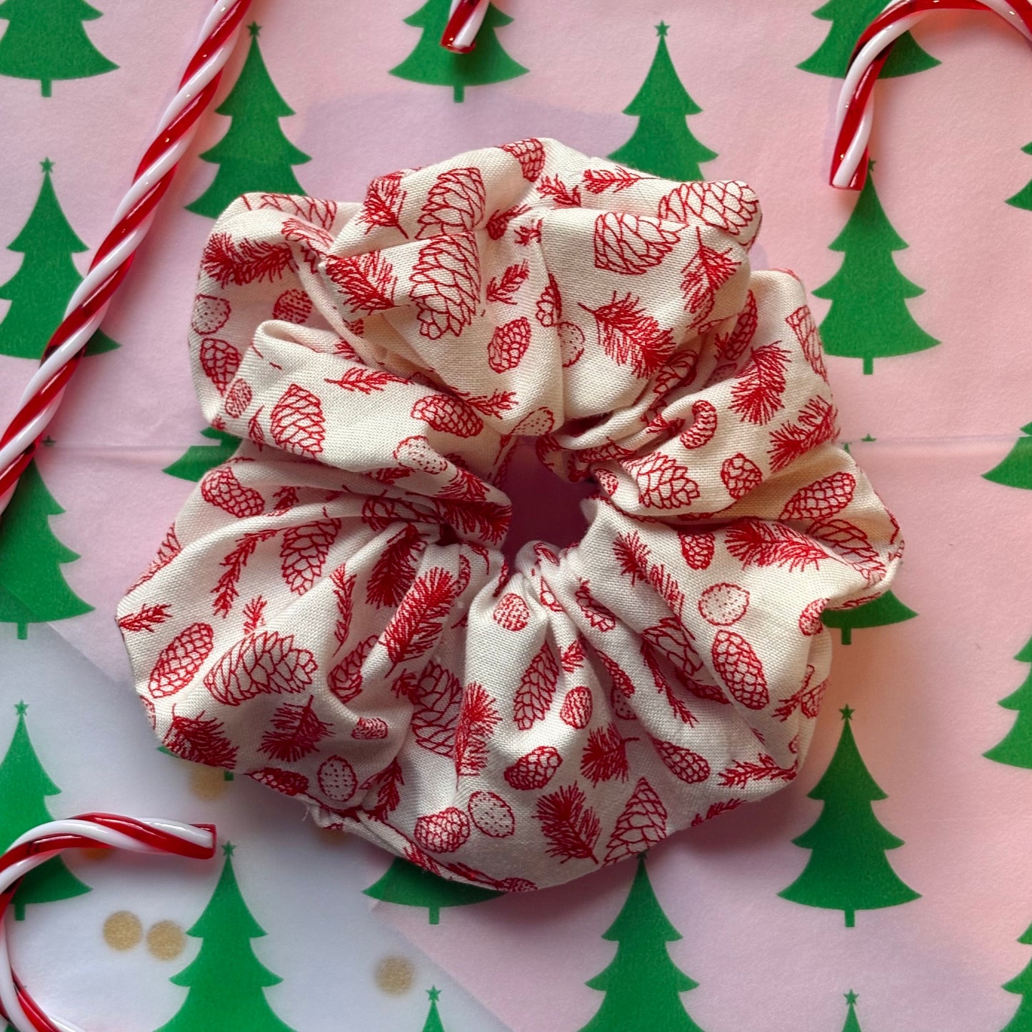 Cool large cream and red minimalist acorn leaf festive plant Christmas scrunchie