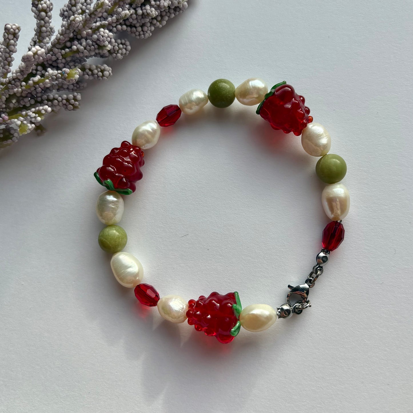 The Fruit basket bracelet - red raspberries, freshwater pearls and green jade crystals