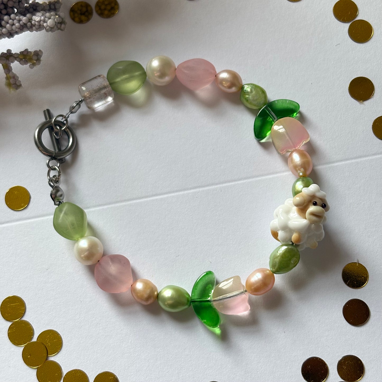 Handmade sheep spring green and pink pearl beaded hypoallergenic bracelet