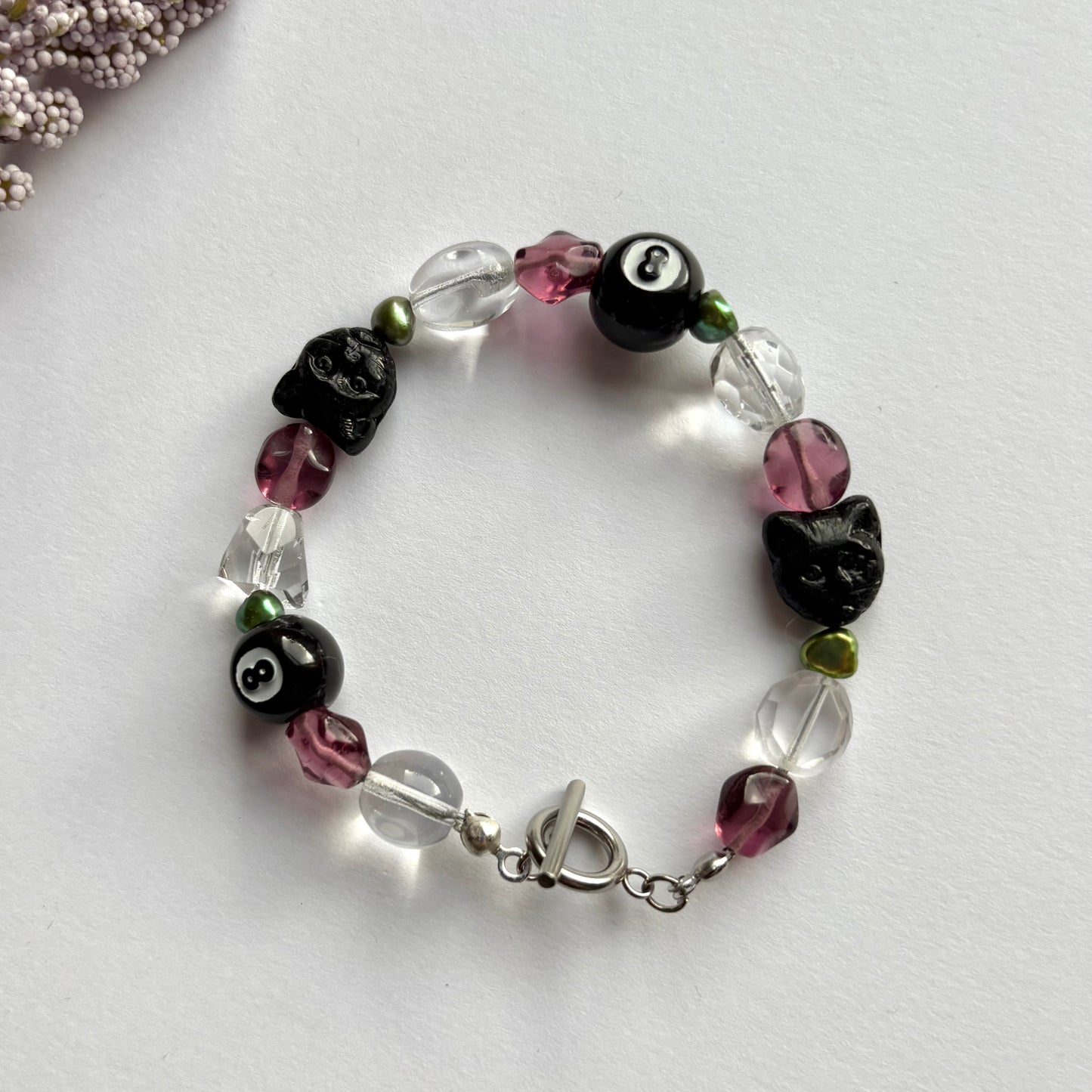Superstitious bracelet - beaded with glass cat, pearl and 8 ball charms