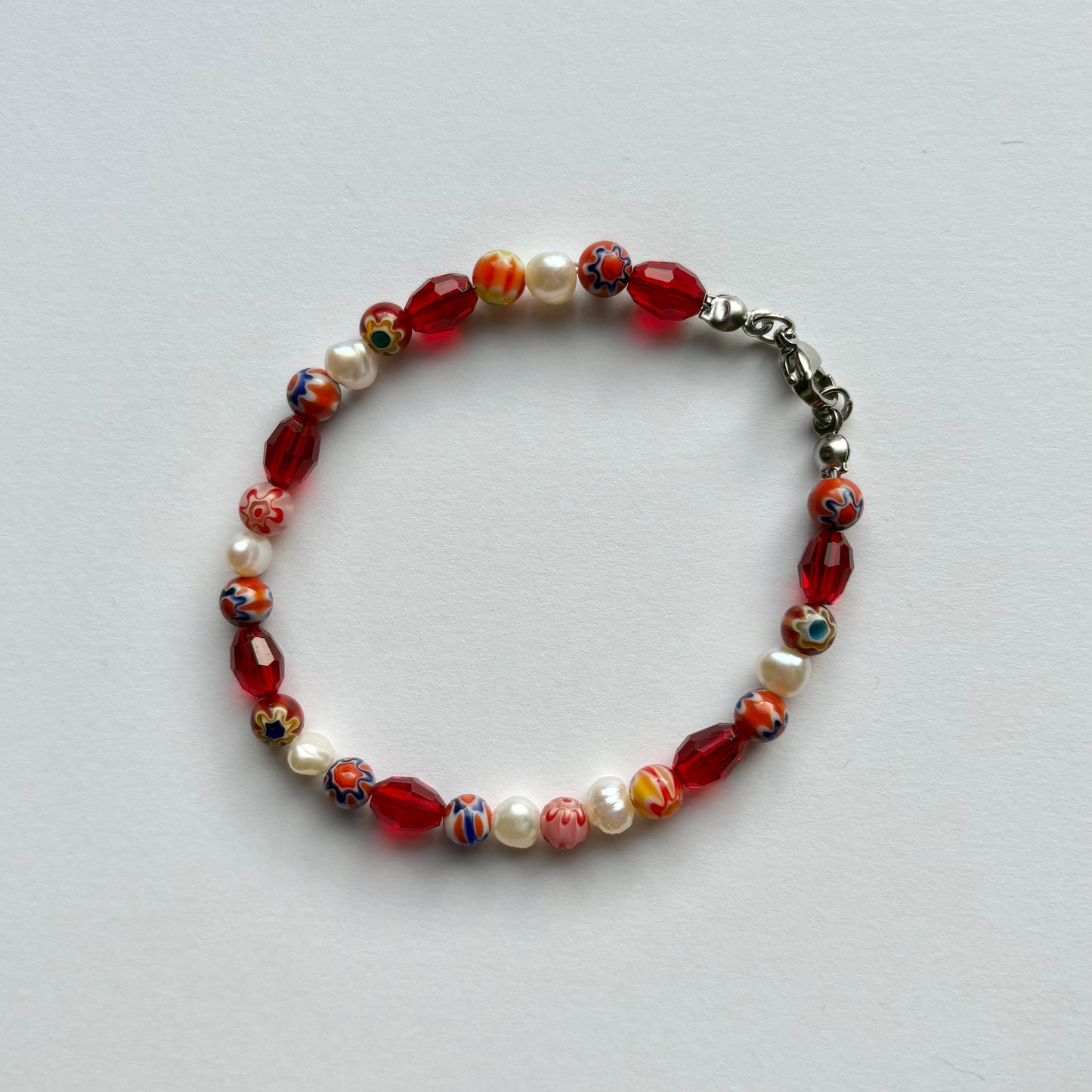Rogue Pearl bracelet - red and white bracelet featuring freshwater pearls bracelet
