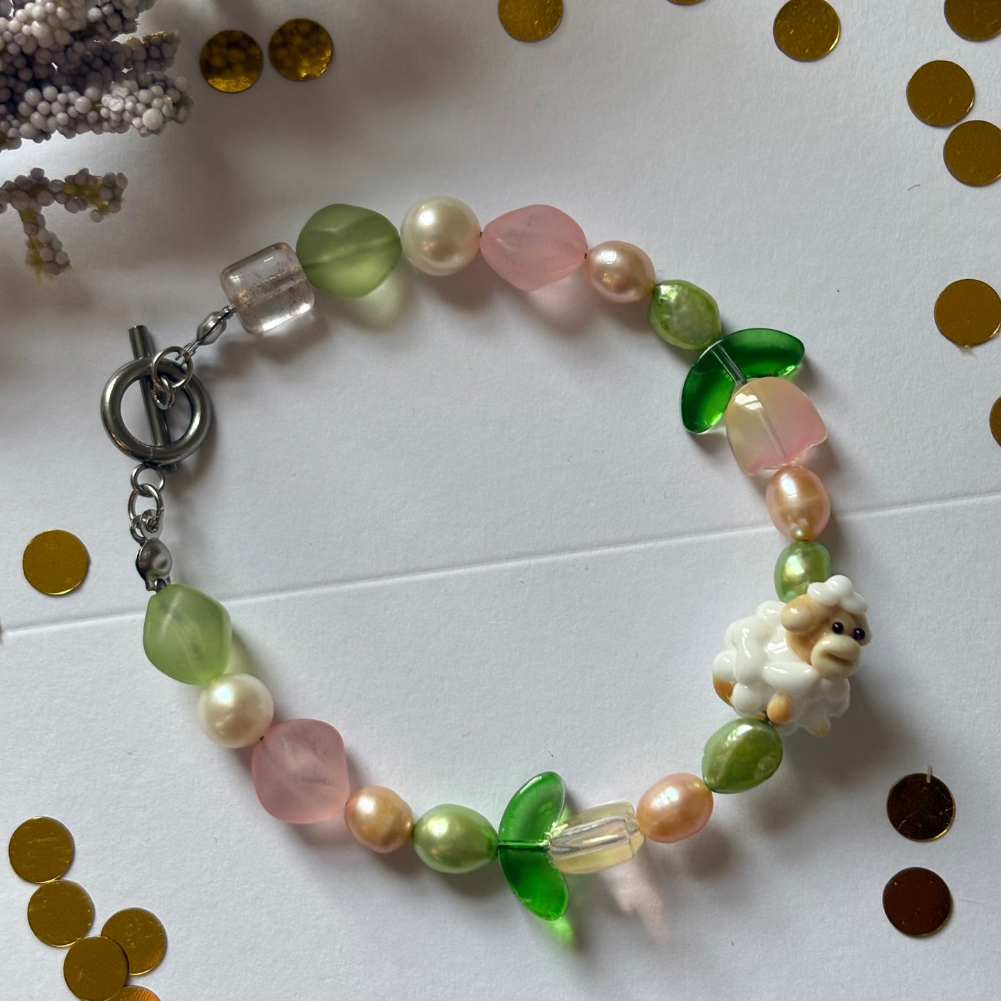 Handmade sheep spring green and pink pearl beaded hypoallergenic bracelet