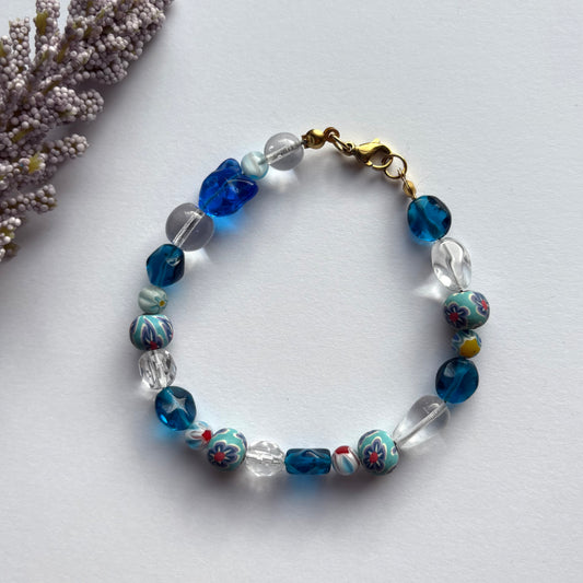 Sky cat bracelet - Cool beaded blue glass cat floral bracelet