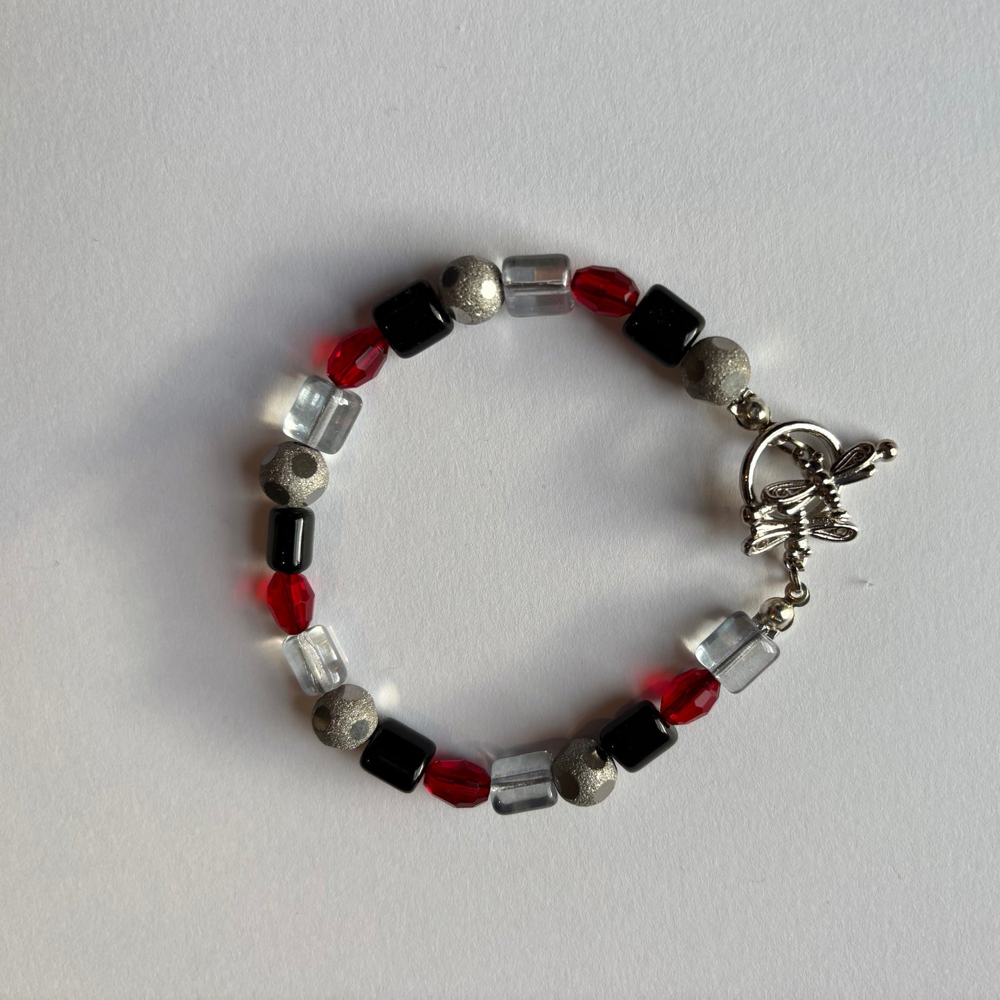 Disco Diva bracelet - Handmade beaded red and black disco ball