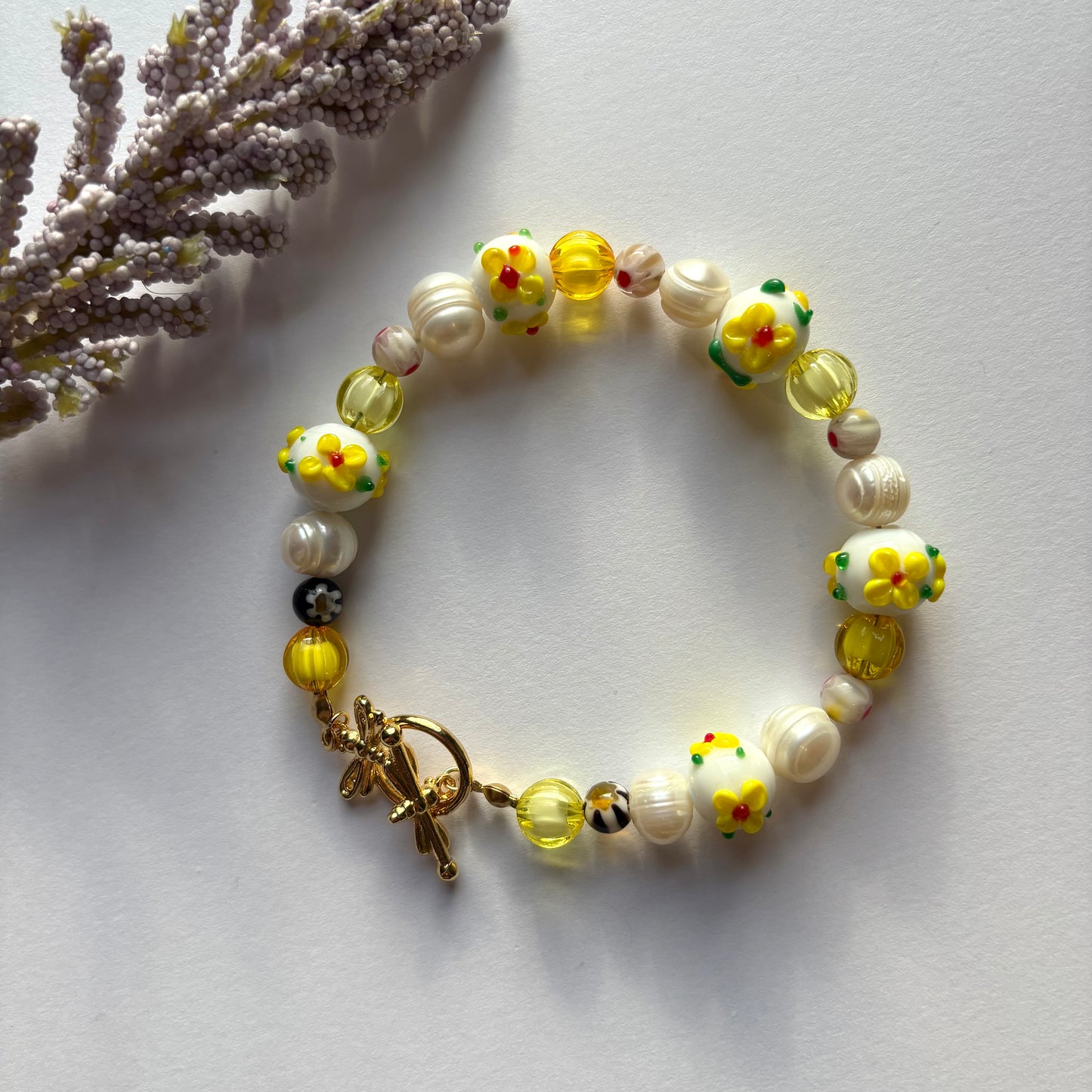The sunshine bracelet - Yellow flower pearl beaded bracelet