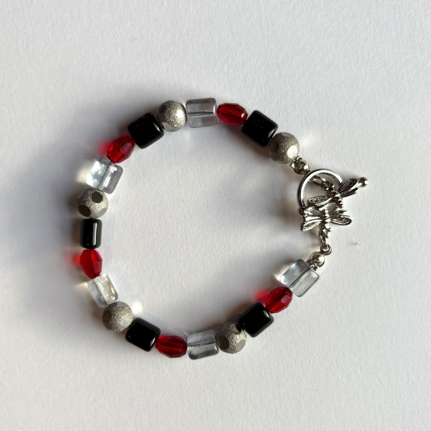 Disco Diva bracelet - Handmade beaded red and black disco ball