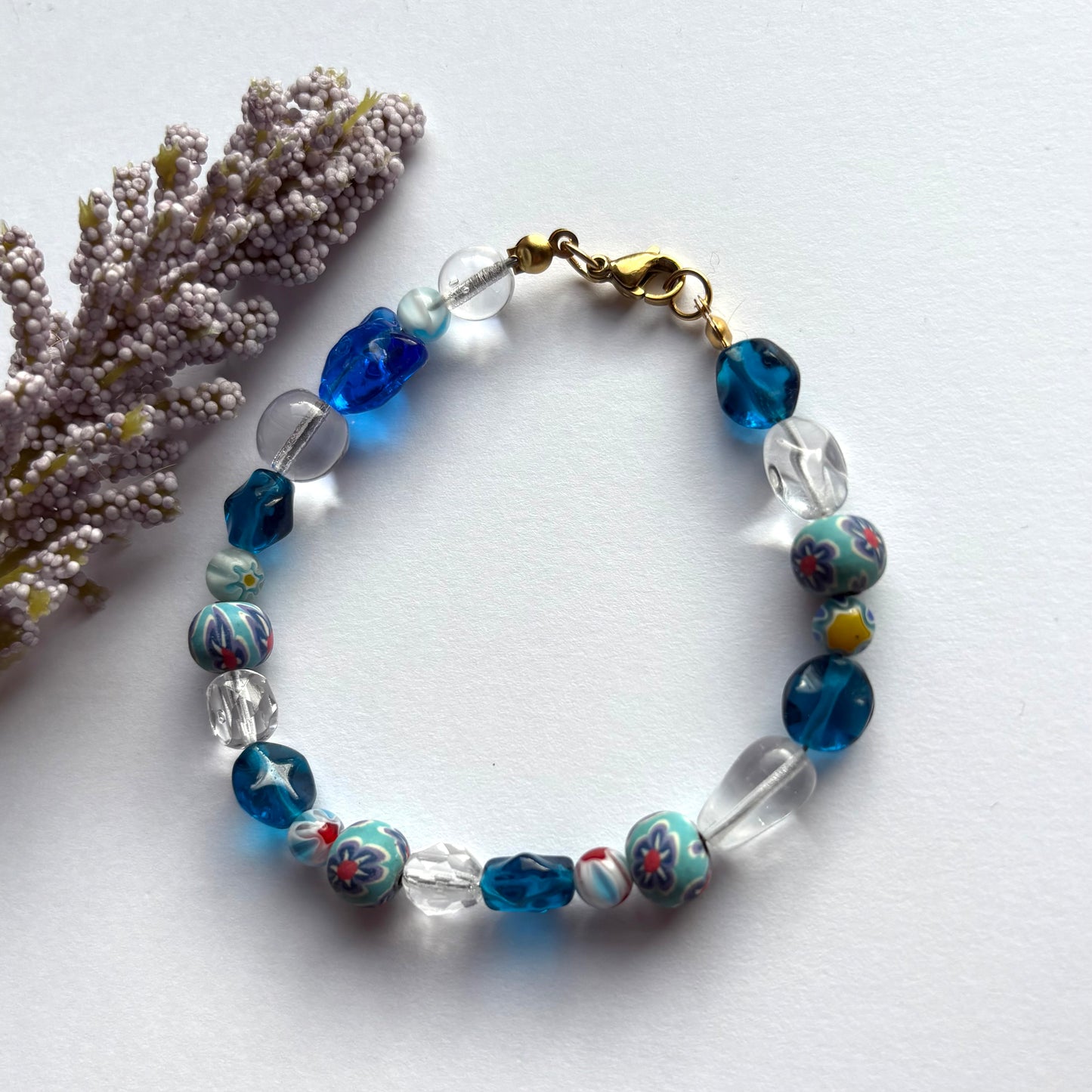 Sky cat bracelet - Cool beaded blue glass cat floral bracelet