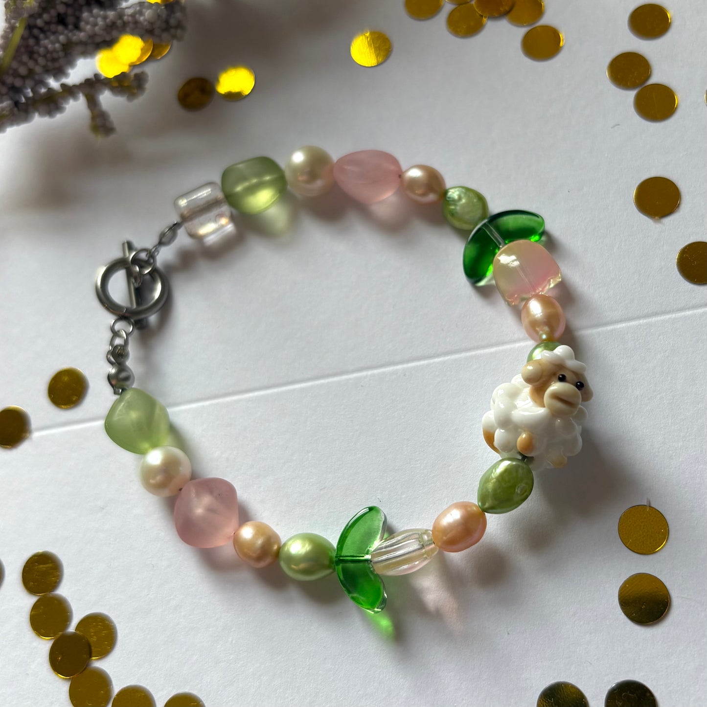 Handmade sheep spring green and pink pearl beaded hypoallergenic bracelet