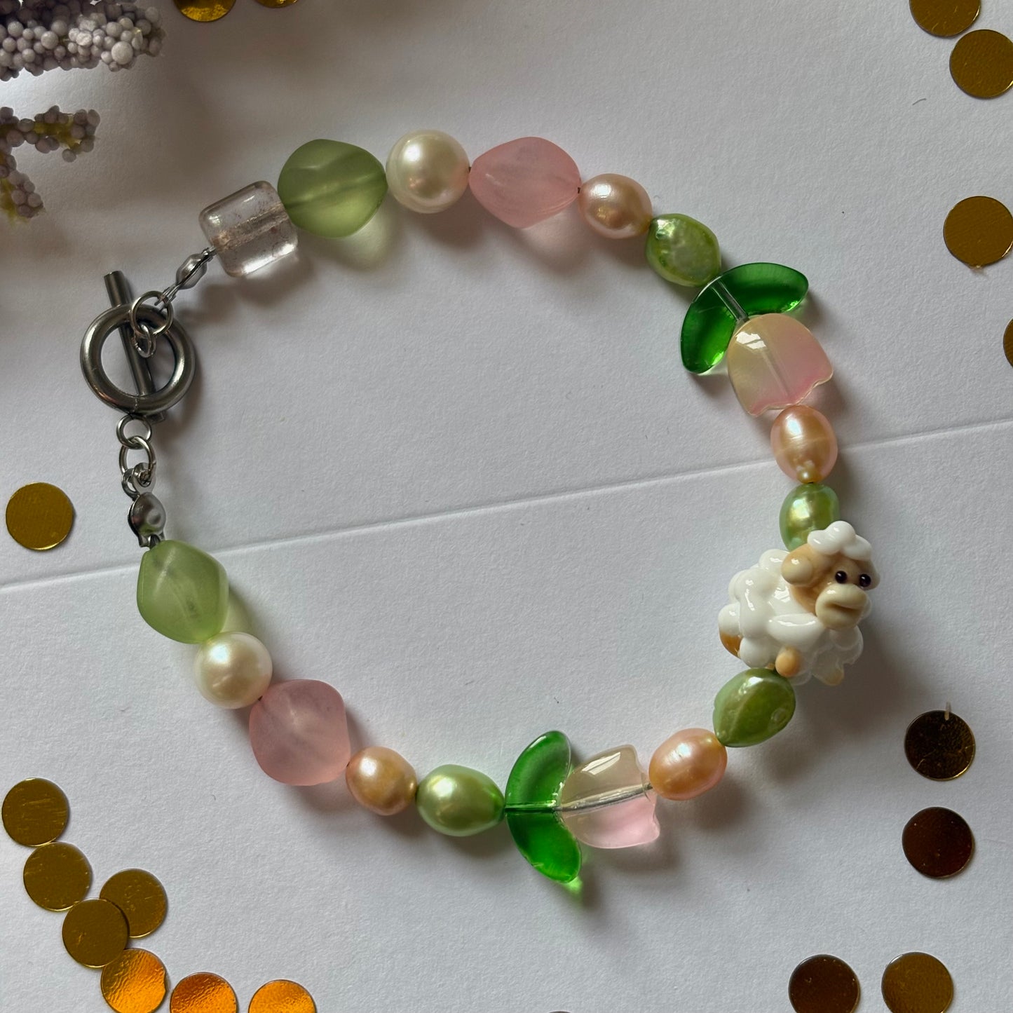 Handmade sheep spring green and pink pearl beaded hypoallergenic bracelet