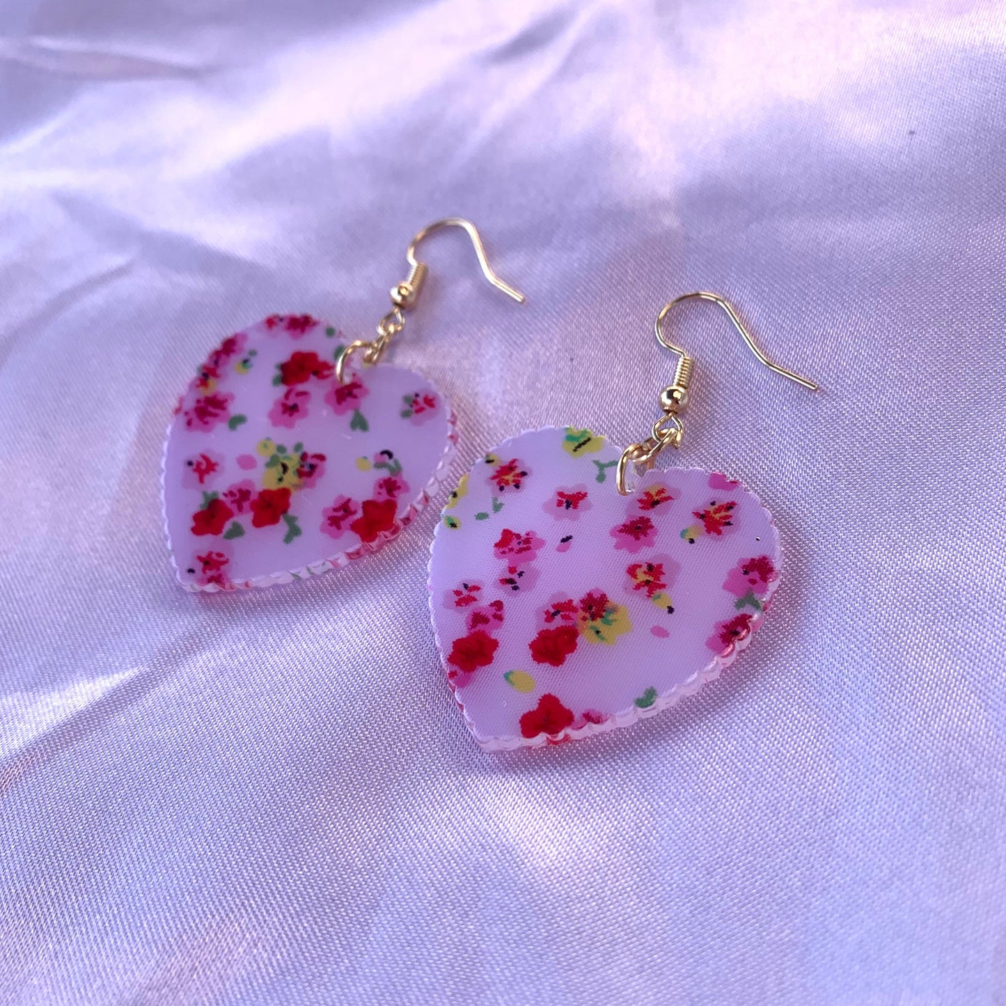 Cool large statement pink heart with red rose flower gold plated earrings